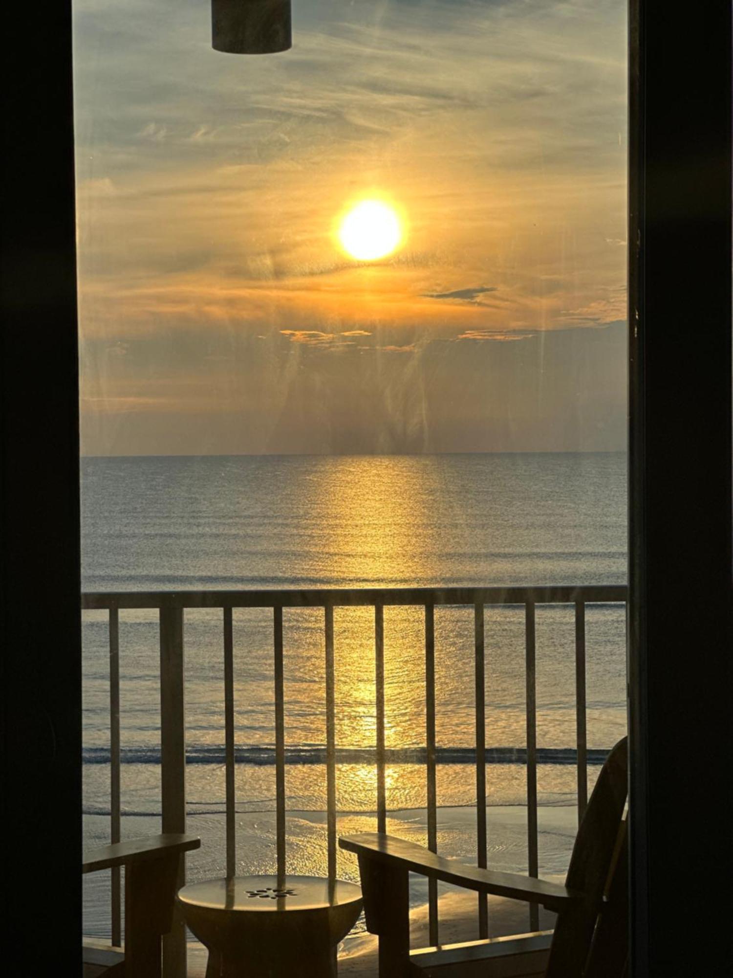 Oceanfront Oasis Aparthotel Daytona Beach Exterior foto